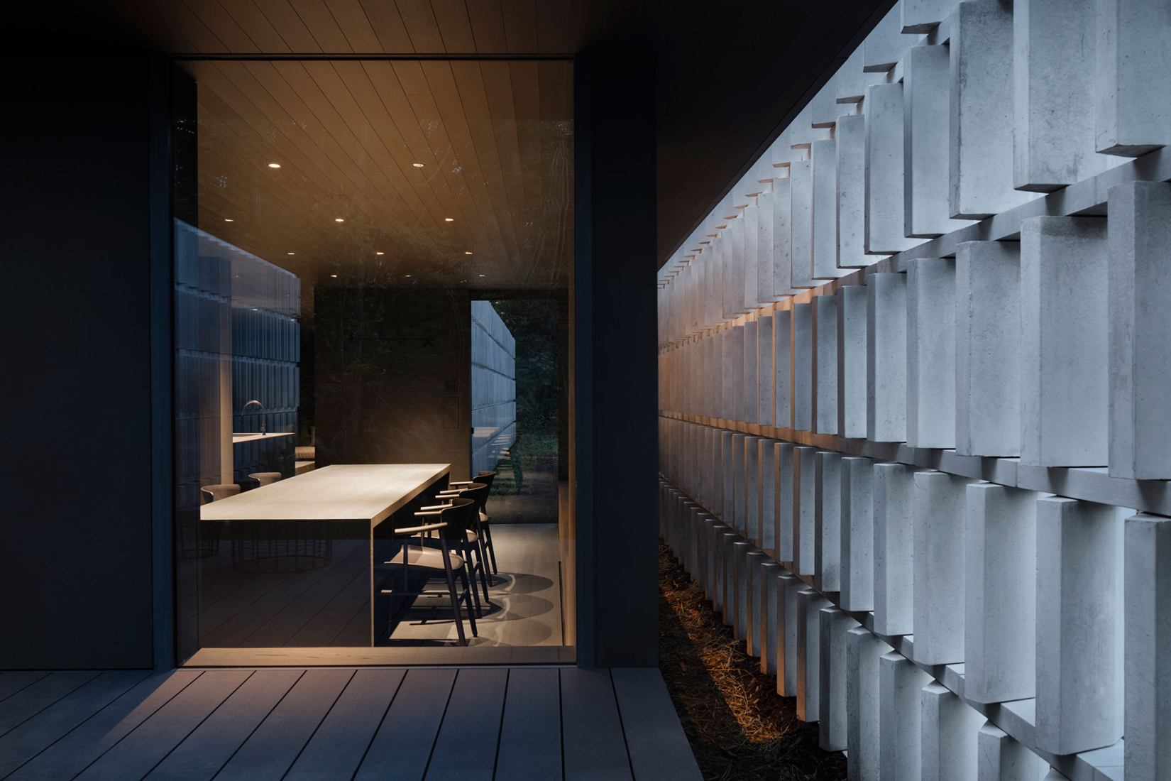 Casa ecológica en Japón con bloques de concreto que absorben CO2